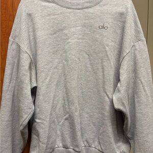 ALO Yoga Crewneck Sweatshirt in Light Gray